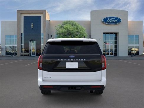 New 2025 Ford Expedition Active image 5
