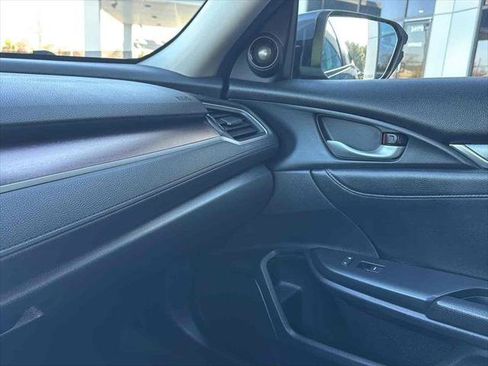 Used 2016 Honda Civic Touring image 28