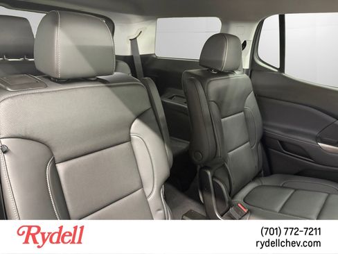 Used 2023 GMC Acadia SLT w/ Preferred Package AWD/4WD image 18
