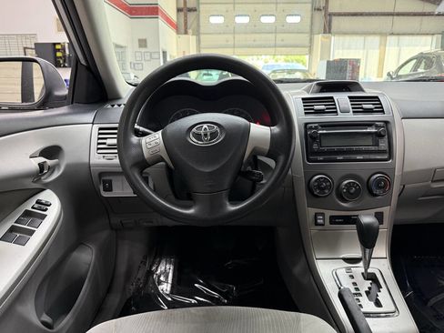 Used 2012 Toyota Corolla LE FWD image 21