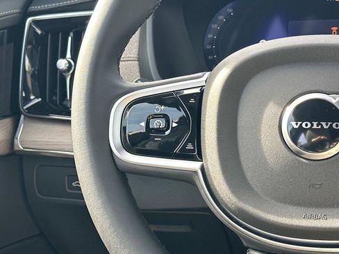 New 2026 Volvo XC90 B6 Plus w/ Protection Package Premier image 8