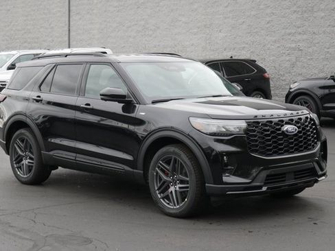 New 2026 Ford Explorer ST-Line w/ ST-Line Street Pack image 7