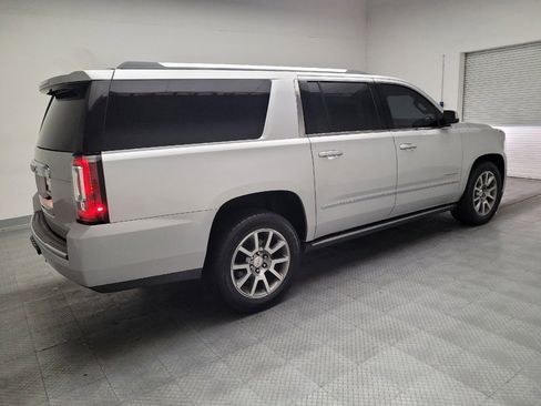 Used 2017 GMC Yukon XL Denali w/ Open Road Package AWD/4WD image 10