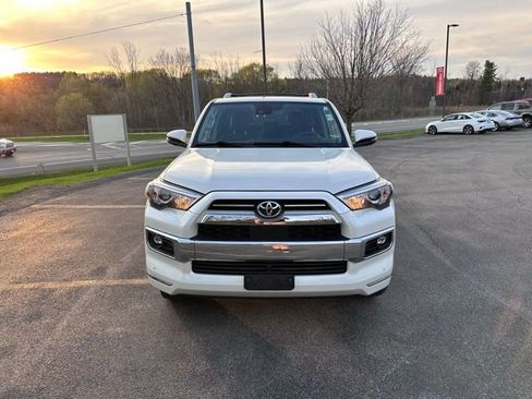 Used 2022 Toyota 4Runner Limited image 8