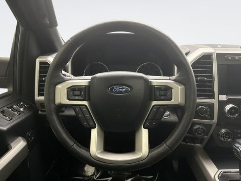 Used 2020 Ford F150 Lariat w/ Equipment Group 502A Luxury AWD/4WD image 12