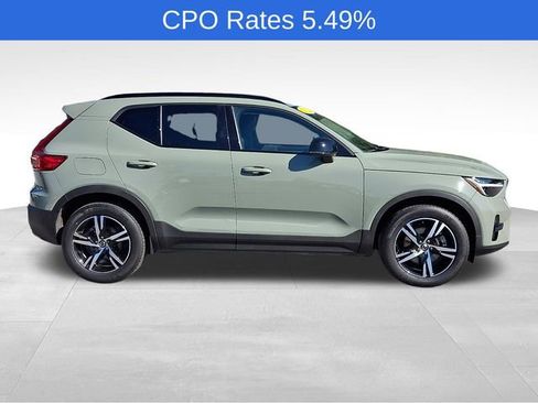Certified 2023 Volvo XC40 B5 Plus w/ Climate Package AWD/4WD image 9