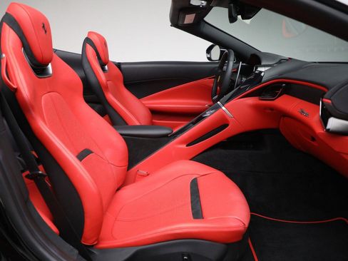 Certified 2024 Ferrari Roma Spider image 17