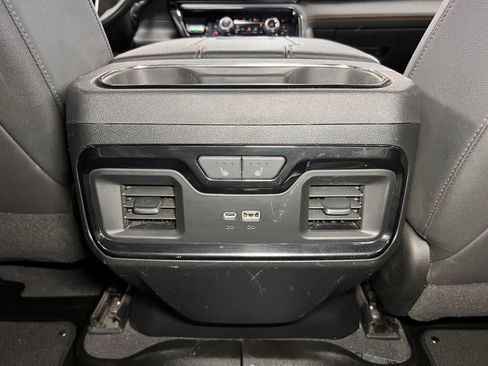 Used 2024 GMC Sierra 2500 AT4 w/ AT4 Preferred Package image 23