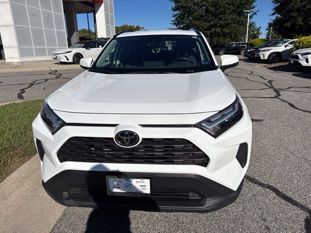 Used 2025 Toyota RAV4 XLE AWD/4WD image 4