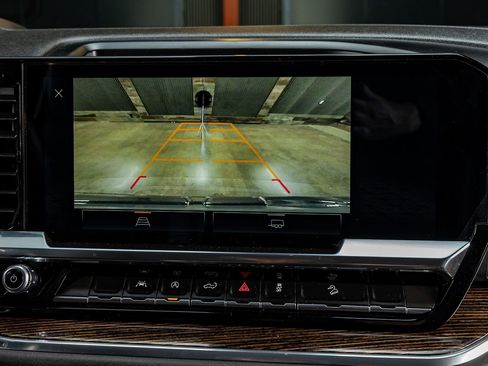 Used 2024 GMC Sierra 1500 Elevation image 25