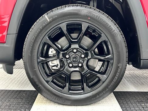 New 2026 Jeep Compass Latitude image 8