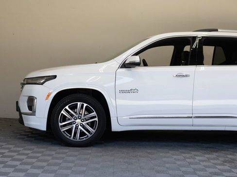 Used 2022 Chevrolet Traverse High Country AWD/4WD image 8