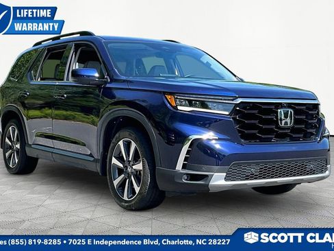 Used 2023 Honda Pilot Elite image 1