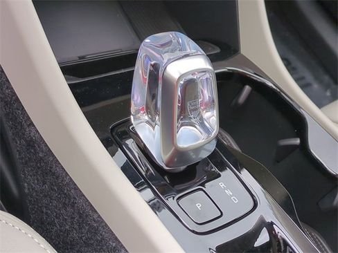 New 2026 Volvo XC40 B5 Plus w/ Protection Package Premier image 12