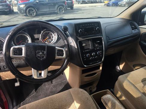 Used 2015 Dodge Grand Caravan SE w/ Quick Order Package 29E SE image 8