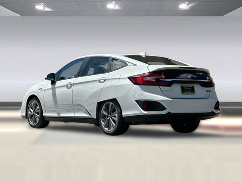 Used 2018 Honda Clarity Plug-In Hybrid image 3