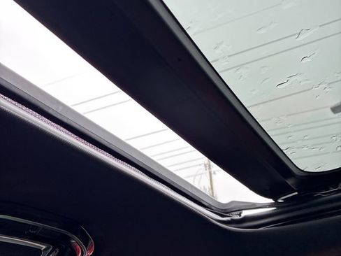 Used 2024 Jeep Grand Cherokee Summit image 5