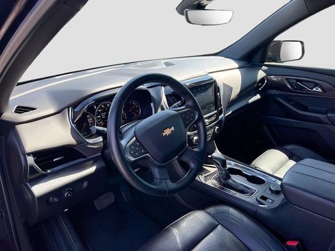 Used 2023 Chevrolet Traverse High Country FWD image 9