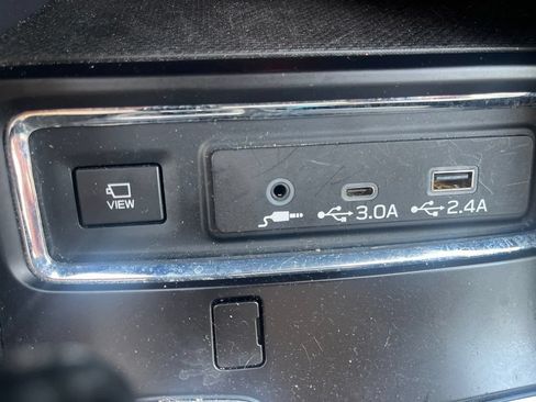 Used 2024 Subaru Ascent Limited w/ Technology Package AWD/4WD image 17