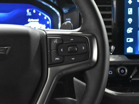 Used 2025 Chevrolet Silverado 1500 LT Trail Boss w/ Convenience Package II image 8