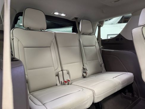 Used 2021 GMC Yukon Denali w/ Denali Premium Package image 40