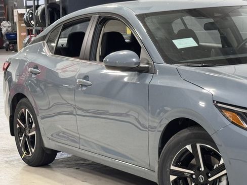 New 2025 Nissan Sentra SV image 4