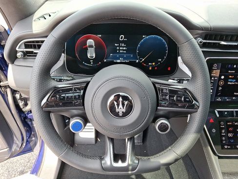 Used 2025 Maserati Grecale Modena AWD/4WD image 15