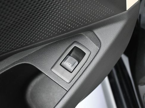 Used 2025 BMW 330i Sedan image 19