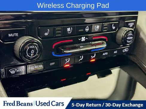 Certified 2024 Jeep Grand Cherokee Limited w/ Luxury Tech Group II image 18