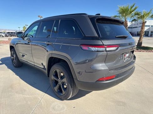 New 2025 Jeep Grand Cherokee Limited w/ Black Appearance Package image 3