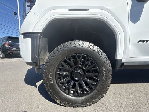 Used 2026 GMC Sierra 2500 AT4 w/ AT4 Premium Plus Package AWD/4WD image 10