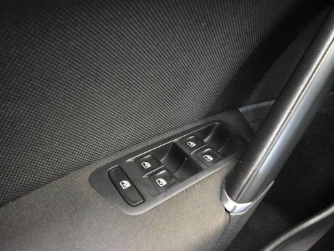 Used 2020 Volkswagen GTI S image 28