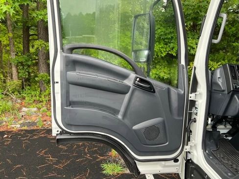 New 2025 Chevrolet Low Cab Forward image 8