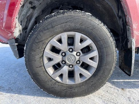 Used 2017 Toyota Tacoma SR5 image 9