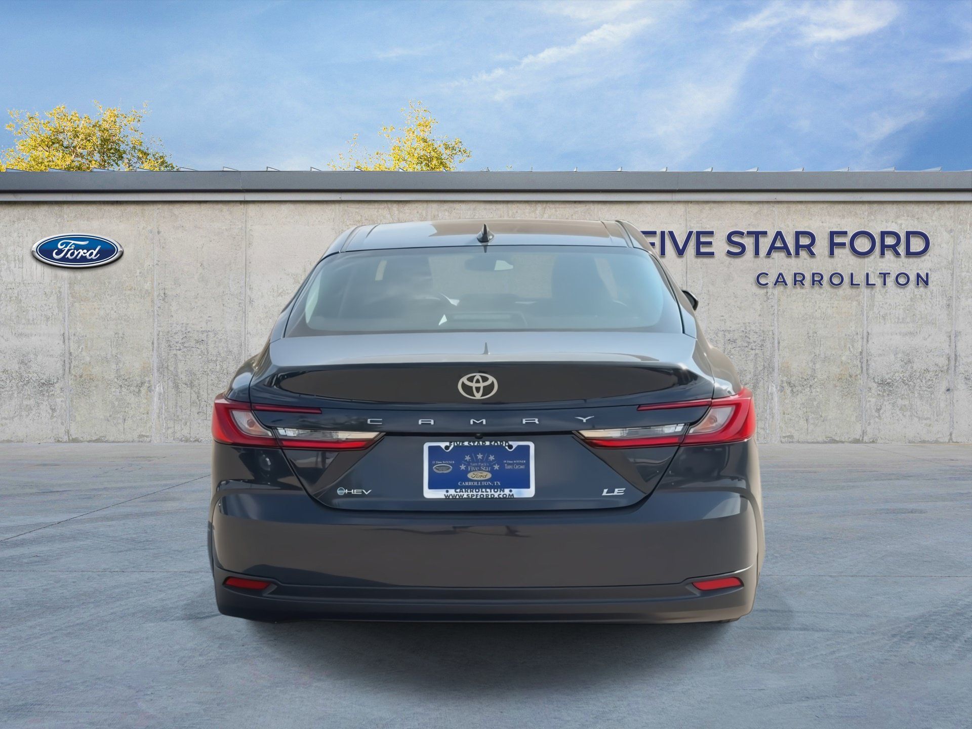 Used 2025 Toyota Camry LE FWD image 7