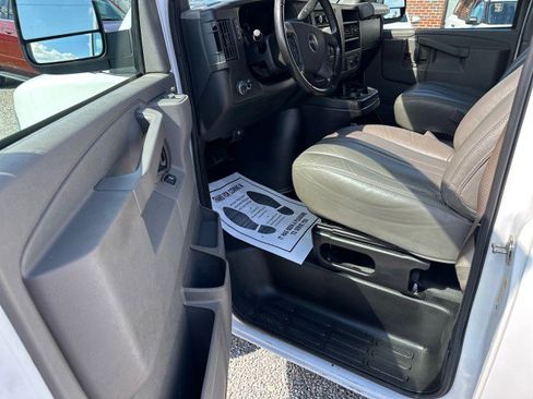 Used 2023 GMC Savana 2500 w/ Driver Convenience Package RWD image 28