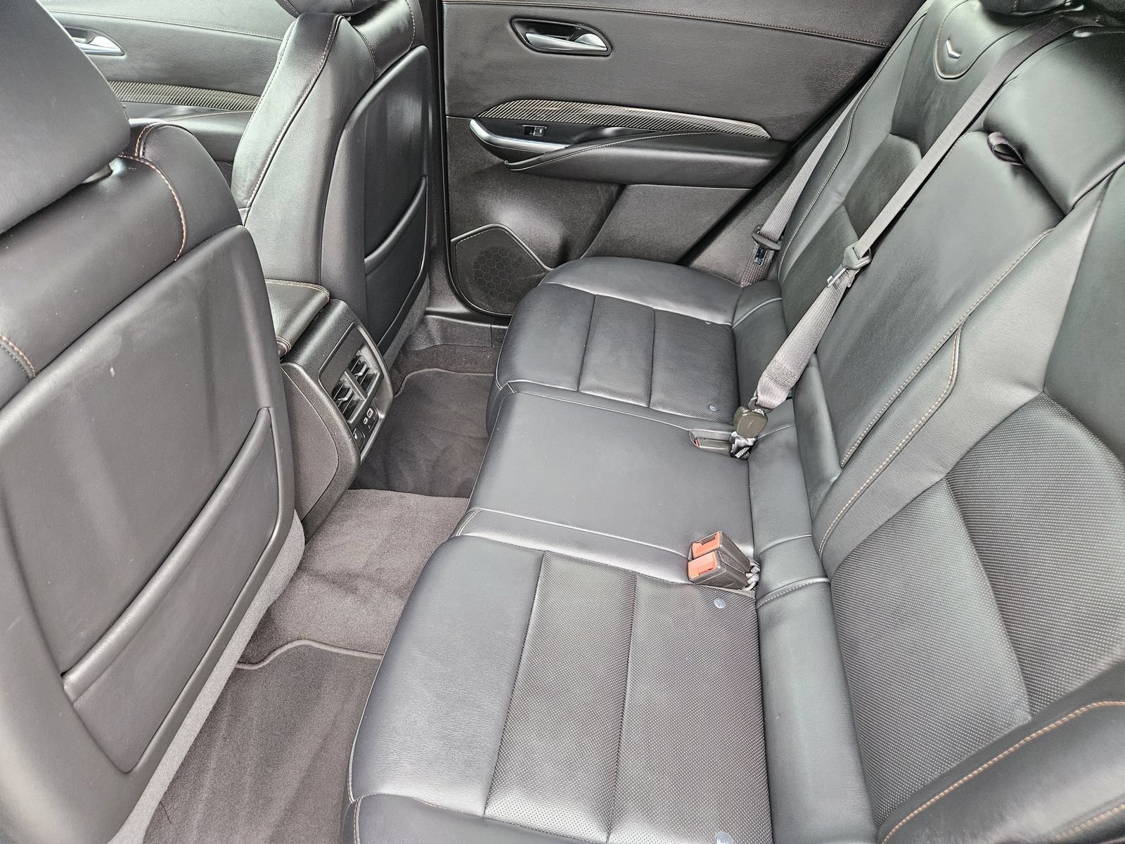 Certified 2023 Cadillac XT4 Sport FWD image 33