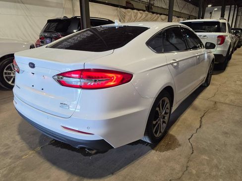 Used 2020 Ford Fusion SEL FWD image 2