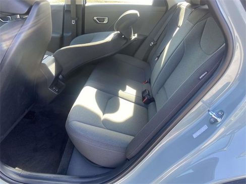 Used 2025 Kia K4 LXS image 10