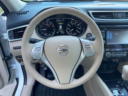 Used 2015 Nissan Rogue SL w/ SL Premium Package image 18