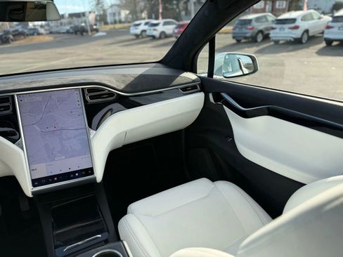Used 2017 Tesla Model X 100D image 21