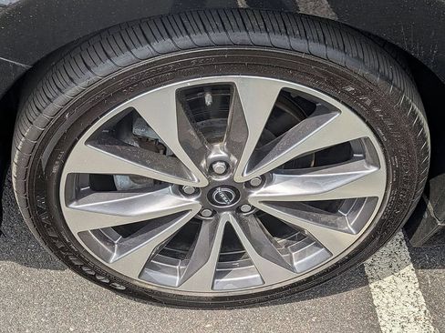 Used 2023 Nissan Maxima Platinum w/ Sport Mat Group FWD image 27