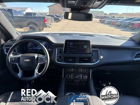 Used 2024 Chevrolet Suburban LT image 10