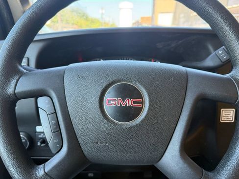 Used 2021 GMC Savana 3500 Extended w/ Power Convenience Package RWD image 8