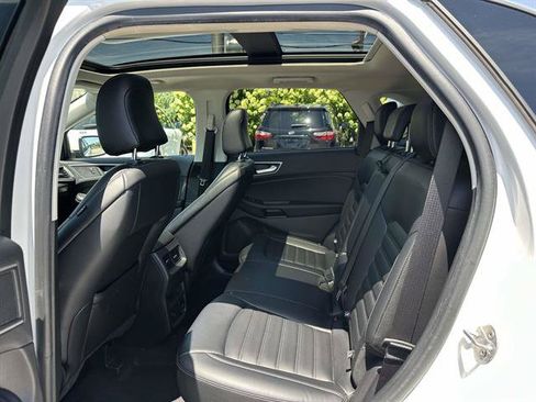 Used 2022 Ford Edge SEL w/ Convenience Package AWD/4WD image 10