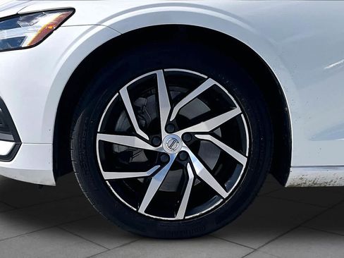 Used 2020 Volvo S60 T6 Momentum AWD/4WD image 11