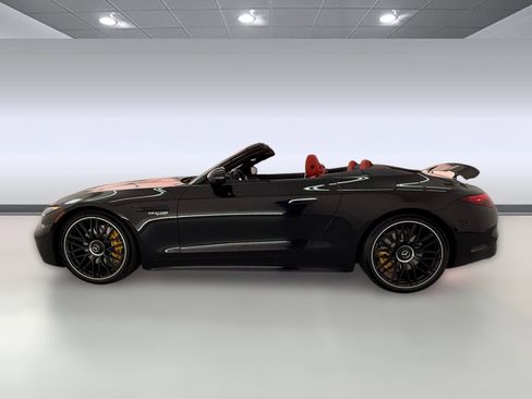 New 2025 Mercedes-Benz SL 63 AMG 4MATIC image 2