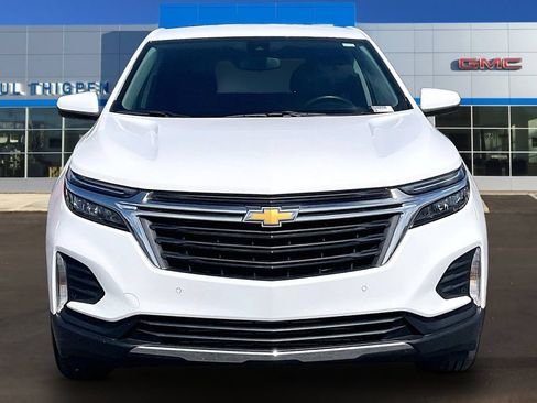 Used 2024 Chevrolet Equinox LT w/ Driver Convenience Package AWD/4WD image 2