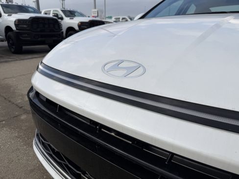 New 2026 Hyundai Sonata SEL FWD image 14