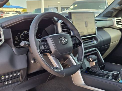Used 2025 Toyota Sequoia Platinum AWD/4WD image 11